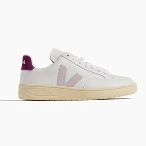 💠Veja V-12 Sneaker with pink and maroon💠